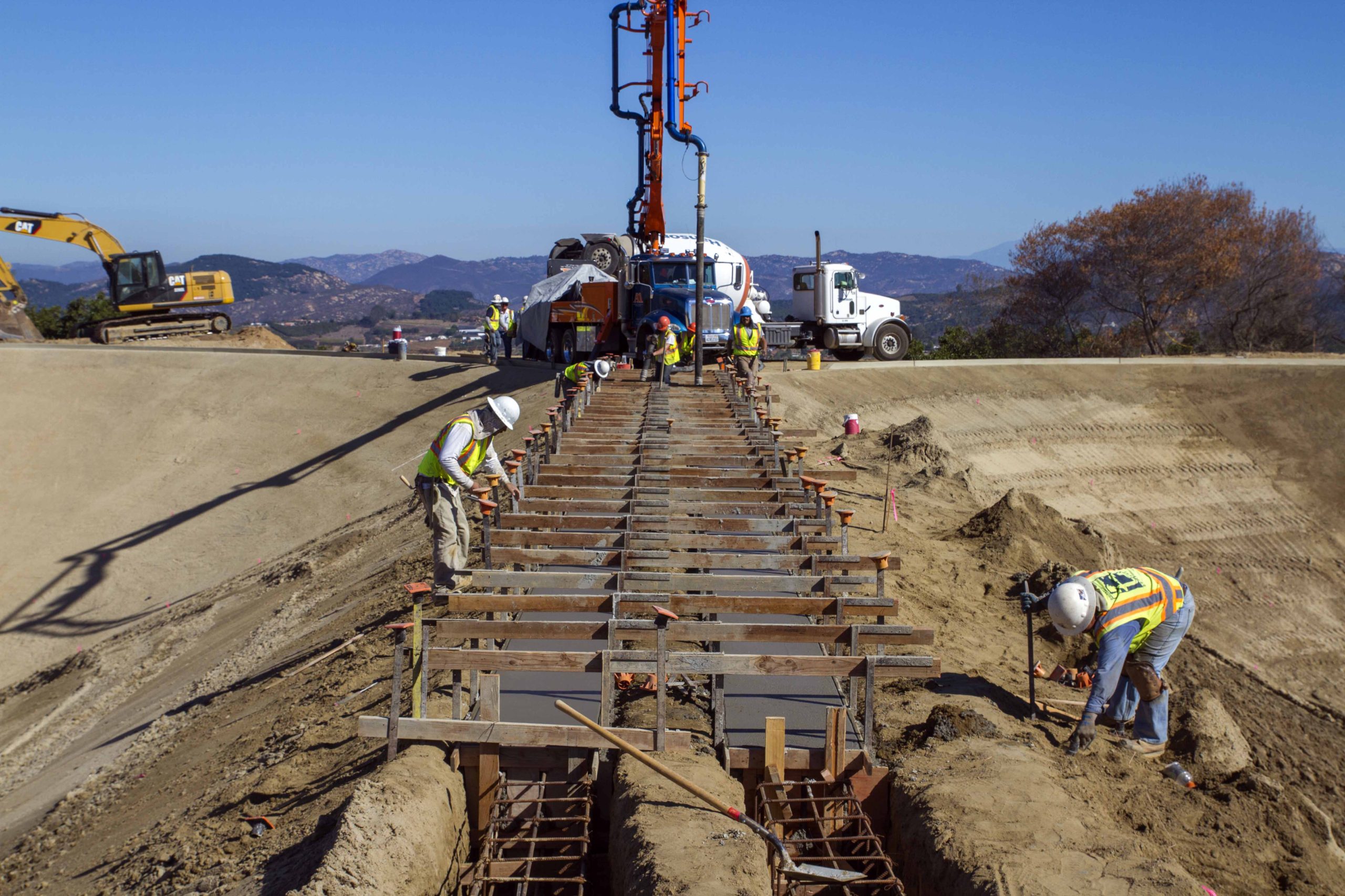Country Club Reservoir Upgrades - pouring concrete