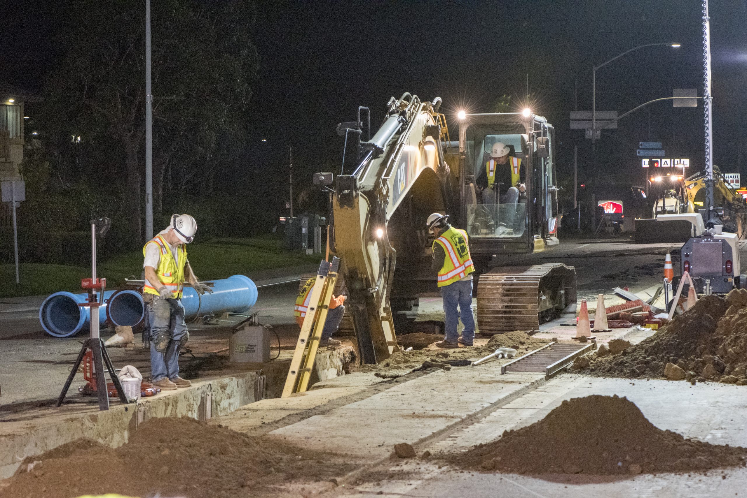 16010 Pacific Beach Pipeline So, excavating trench for potable water pipeline installation