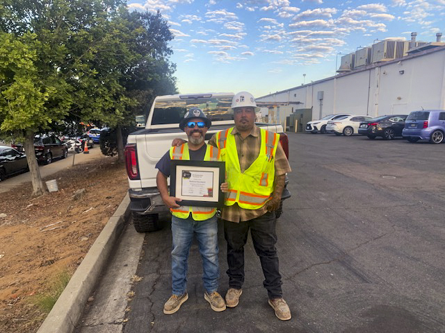 Rodrigo Velasquez, Operator receiving employee of the 2nd qtr 2024 award from his foreman Richard Hubbard